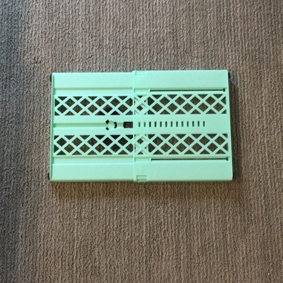 Expanding Locker Shelf - Picture 2 of 3